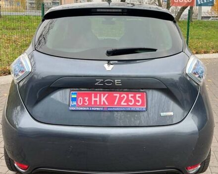 Серый Рено Зое, объемом двигателя 0 л и пробегом 92 тыс. км за 10800 $, фото 1 на Automoto.ua