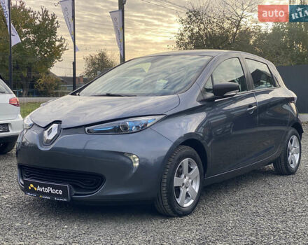 Серый Рено Зое, объемом двигателя 0 л и пробегом 112 тыс. км за 9800 $, фото 8 на Automoto.ua