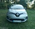 Серый Рено Зое, объемом двигателя 0 л и пробегом 141 тыс. км за 12548 $, фото 1 на Automoto.ua