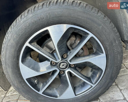 Серый Рено Зое, объемом двигателя 0 л и пробегом 150 тыс. км за 9500 $, фото 20 на Automoto.ua