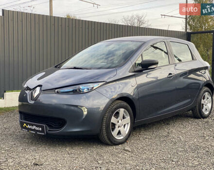 Серый Рено Зое, объемом двигателя 0 л и пробегом 112 тыс. км за 9800 $, фото 20 на Automoto.ua