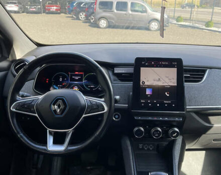 Серый Рено Зое, объемом двигателя 0 л и пробегом 114 тыс. км за 13000 $, фото 10 на Automoto.ua