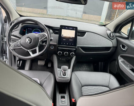 Серый Рено Зое, объемом двигателя 0 л и пробегом 4 тыс. км за 13700 $, фото 38 на Automoto.ua
