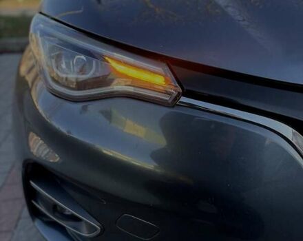 Серый Рено Зое, объемом двигателя 0 л и пробегом 59 тыс. км за 13800 $, фото 1 на Automoto.ua