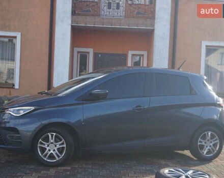 Серый Рено Зое, объемом двигателя 0 л и пробегом 174 тыс. км за 12000 $, фото 11 на Automoto.ua