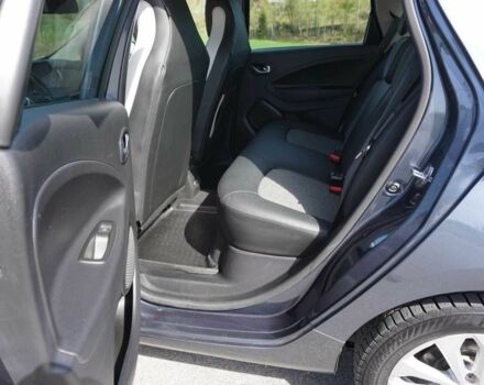 Серый Рено Зое, объемом двигателя 0 л и пробегом 65 тыс. км за 10800 $, фото 10 на Automoto.ua