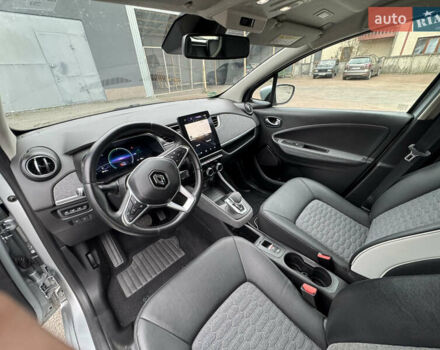 Серый Рено Зое, объемом двигателя 0 л и пробегом 4 тыс. км за 13700 $, фото 34 на Automoto.ua