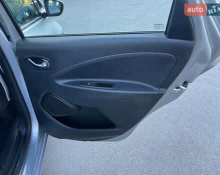 Сірий Рено Зое, об'ємом двигуна 0 л та пробігом 4 тис. км за 12900 $, фото 20 на Automoto.ua