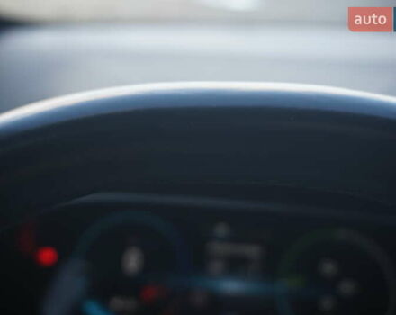 Серый Рено Зое, объемом двигателя 0 л и пробегом 174 тыс. км за 12000 $, фото 29 на Automoto.ua