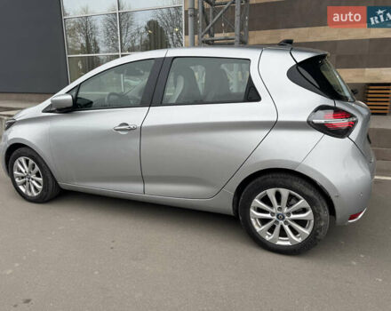 Серый Рено Зое, объемом двигателя 0 л и пробегом 4 тыс. км за 13700 $, фото 24 на Automoto.ua