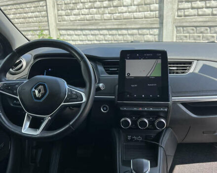 Серый Рено Зое, объемом двигателя 0 л и пробегом 129 тыс. км за 13700 $, фото 14 на Automoto.ua