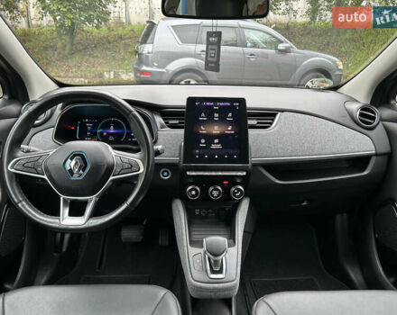 Серый Рено Зое, объемом двигателя 0 л и пробегом 16 тыс. км за 14800 $, фото 20 на Automoto.ua