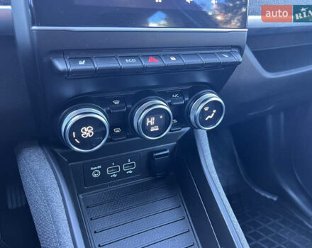 Сірий Рено Зое, об'ємом двигуна 0 л та пробігом 4 тис. км за 12900 $, фото 26 на Automoto.ua