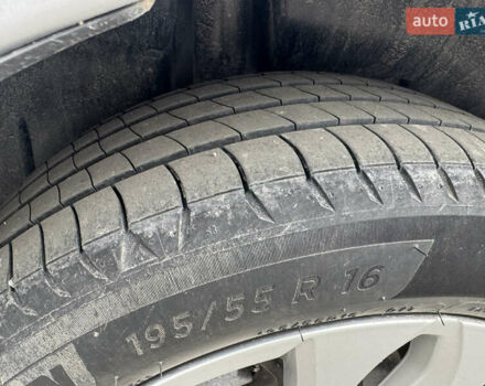 Серый Рено Зое, объемом двигателя 0 л и пробегом 4 тыс. км за 13700 $, фото 16 на Automoto.ua