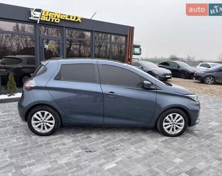 Серый Рено Зое, объемом двигателя 0 л и пробегом 153 тыс. км за 11799 $, фото 7 на Automoto.ua