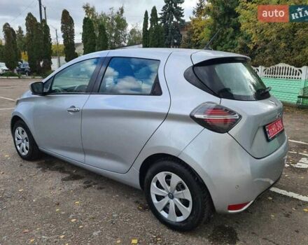 Серый Рено Зое, объемом двигателя 0 л и пробегом 93 тыс. км за 11950 $, фото 5 на Automoto.ua