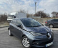 Серый Рено Зое, объемом двигателя 0 л и пробегом 56 тыс. км за 13800 $, фото 4 на Automoto.ua