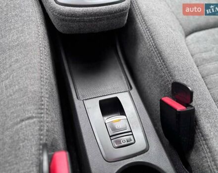 Серый Рено Зое, объемом двигателя 0 л и пробегом 153 тыс. км за 11799 $, фото 20 на Automoto.ua