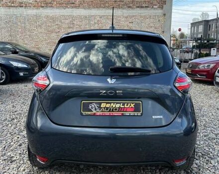 Серый Рено Зое, объемом двигателя 0 л и пробегом 92 тыс. км за 13999 $, фото 6 на Automoto.ua