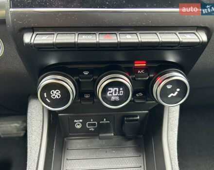 Серый Рено Зое, объемом двигателя 0 л и пробегом 16 тыс. км за 14800 $, фото 14 на Automoto.ua