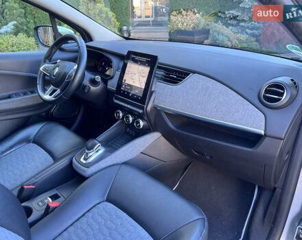 Сірий Рено Зое, об'ємом двигуна 0 л та пробігом 99 тис. км за 13400 $, фото 27 на Automoto.ua