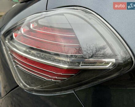 Серый Рено Зое, объемом двигателя 0 л и пробегом 16 тыс. км за 14800 $, фото 32 на Automoto.ua