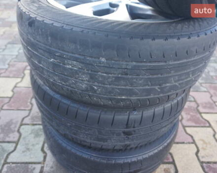 Серый Рено Зое, объемом двигателя 0 л и пробегом 174 тыс. км за 12000 $, фото 71 на Automoto.ua