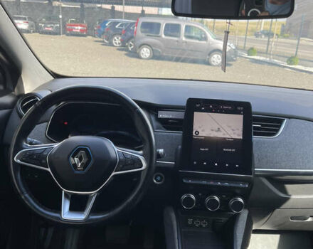Серый Рено Зое, объемом двигателя 0 л и пробегом 114 тыс. км за 13000 $, фото 7 на Automoto.ua