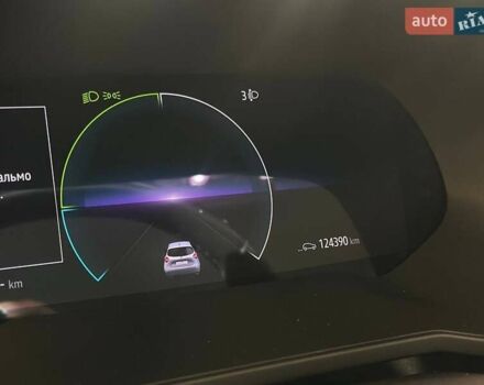 Серый Рено Зое, объемом двигателя 0 л и пробегом 124 тыс. км за 11200 $, фото 23 на Automoto.ua