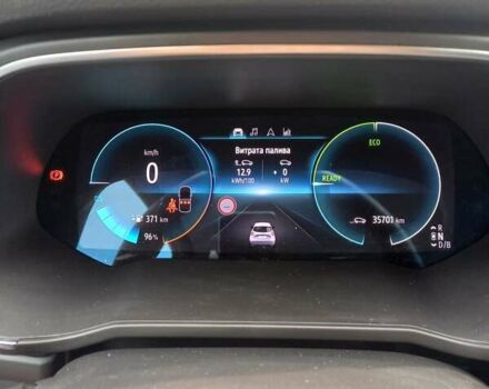 Серый Рено Зое, объемом двигателя 0 л и пробегом 36 тыс. км за 12950 $, фото 7 на Automoto.ua
