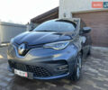 Серый Рено Зое, объемом двигателя 0 л и пробегом 139 тыс. км за 12200 $, фото 1 на Automoto.ua