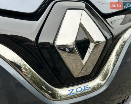 Серый Рено Зое, объемом двигателя 0 л и пробегом 16 тыс. км за 14800 $, фото 36 на Automoto.ua