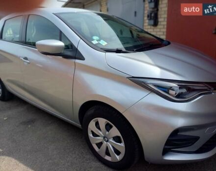 Серый Рено Зое, объемом двигателя 0 л и пробегом 36 тыс. км за 12950 $, фото 3 на Automoto.ua