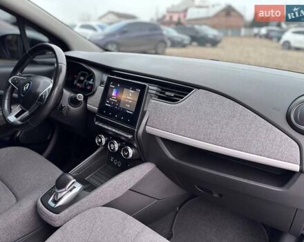 Серый Рено Зое, объемом двигателя 0 л и пробегом 153 тыс. км за 11799 $, фото 26 на Automoto.ua