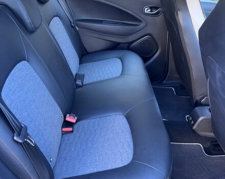 Серый Рено Зое, объемом двигателя 0 л и пробегом 100 тыс. км за 317 $, фото 8 на Automoto.ua