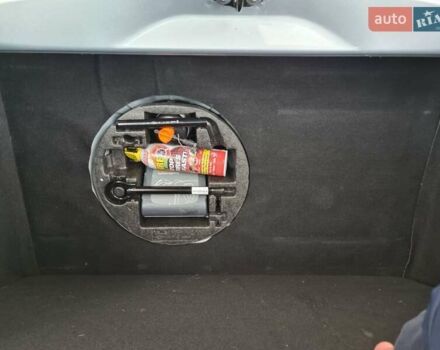 Серый Рено Зое, объемом двигателя 0 л и пробегом 93 тыс. км за 11950 $, фото 31 на Automoto.ua