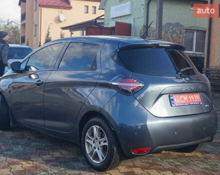 Серый Рено Зое, объемом двигателя 0 л и пробегом 174 тыс. км за 12000 $, фото 9 на Automoto.ua