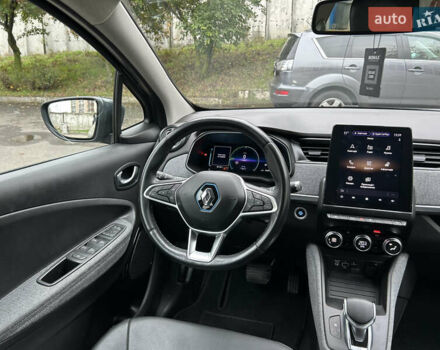 Серый Рено Зое, объемом двигателя 0 л и пробегом 16 тыс. км за 14800 $, фото 19 на Automoto.ua