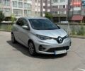 Серый Рено Зое, объемом двигателя 0 л и пробегом 80 тыс. км за 15299 $, фото 1 на Automoto.ua