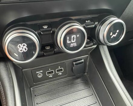 Рено Зое 2020 в Черновцах на Automoto.ua Серый Рено Зое, объемом двигателя 0 л и пробегом 38 тыс. км за 9200 $, фото 11 на Automoto.ua