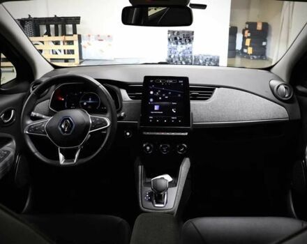 Серый Рено Зое, объемом двигателя 0 л и пробегом 39 тыс. км за 13500 $, фото 8 на Automoto.ua