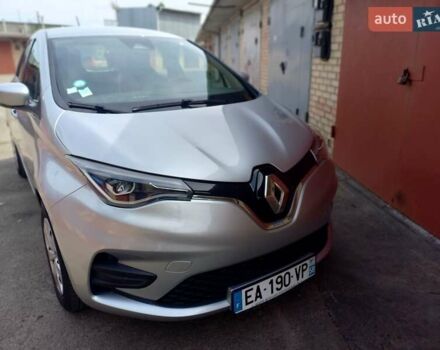 Серый Рено Зое, объемом двигателя 0 л и пробегом 36 тыс. км за 12950 $, фото 2 на Automoto.ua