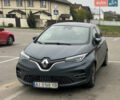 Серый Рено Зое, объемом двигателя 0 л и пробегом 129 тыс. км за 13700 $, фото 1 на Automoto.ua