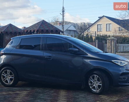 Серый Рено Зое, объемом двигателя 0 л и пробегом 174 тыс. км за 12000 $, фото 5 на Automoto.ua