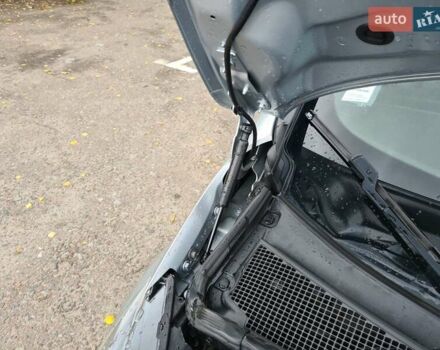 Серый Рено Зое, объемом двигателя 0 л и пробегом 92 тыс. км за 11900 $, фото 10 на Automoto.ua