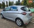 Серый Рено Зое, объемом двигателя 0 л и пробегом 92 тыс. км за 11900 $, фото 5 на Automoto.ua