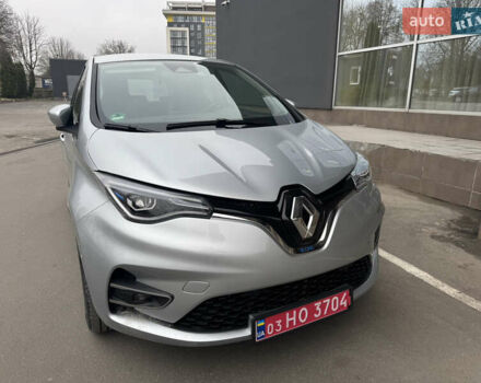 Серый Рено Зое, объемом двигателя 0 л и пробегом 4 тыс. км за 13700 $, фото 1 на Automoto.ua
