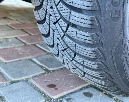 Серый Рено Зое, объемом двигателя 0 л и пробегом 100 тыс. км за 317 $, фото 12 на Automoto.ua