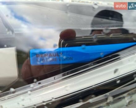 Серый Рено Зое, объемом двигателя 0 л и пробегом 92 тыс. км за 11900 $, фото 14 на Automoto.ua