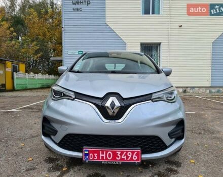 Серый Рено Зое, объемом двигателя 0 л и пробегом 92 тыс. км за 11900 $, фото 1 на Automoto.ua